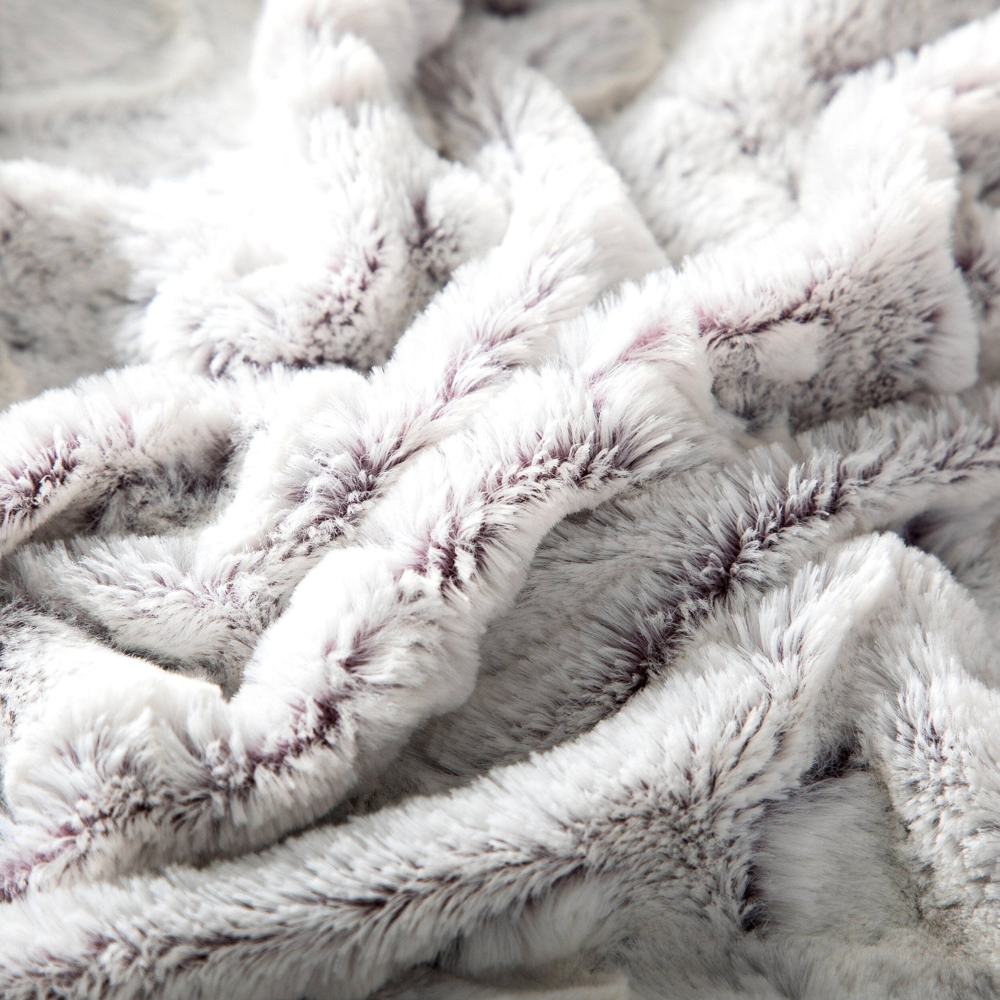 Faux Fur Throw Blanket – Ultra Soft Sherpa Reversible Cozy Blanket lifestyle product image