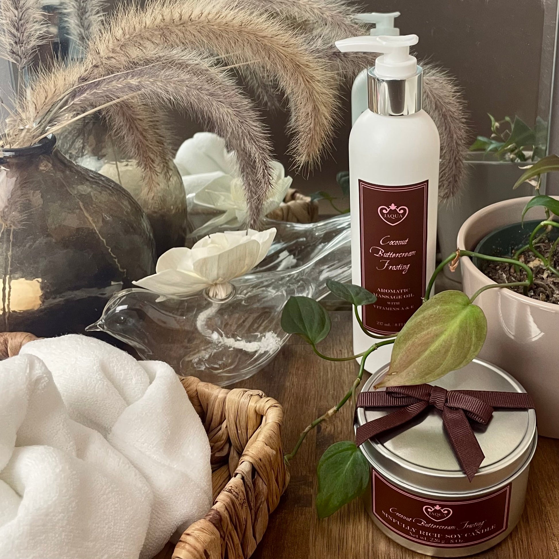 Coconut Buttercream Aromatic Massage Oil lifestyle product image