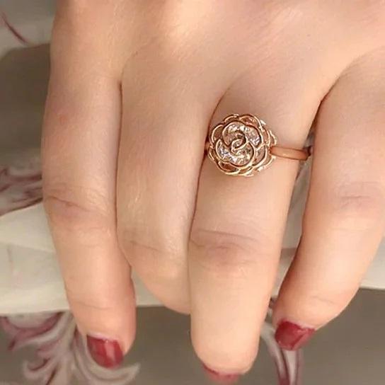 Rose Is A Rose Rings 18kt Rose Crystals In White Yellow And Rose Gold lifestyle product image